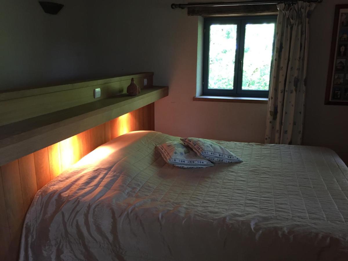 Bed and Breakfast Les Huguets à Villeneuve-sur-Lot Chambre photo